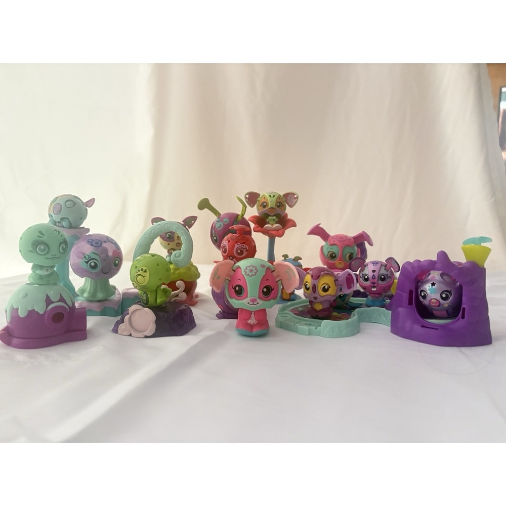 Zoobles Spring to Life Toy Lot 17 Animals 8 Houses Spin Master Vintage Figures